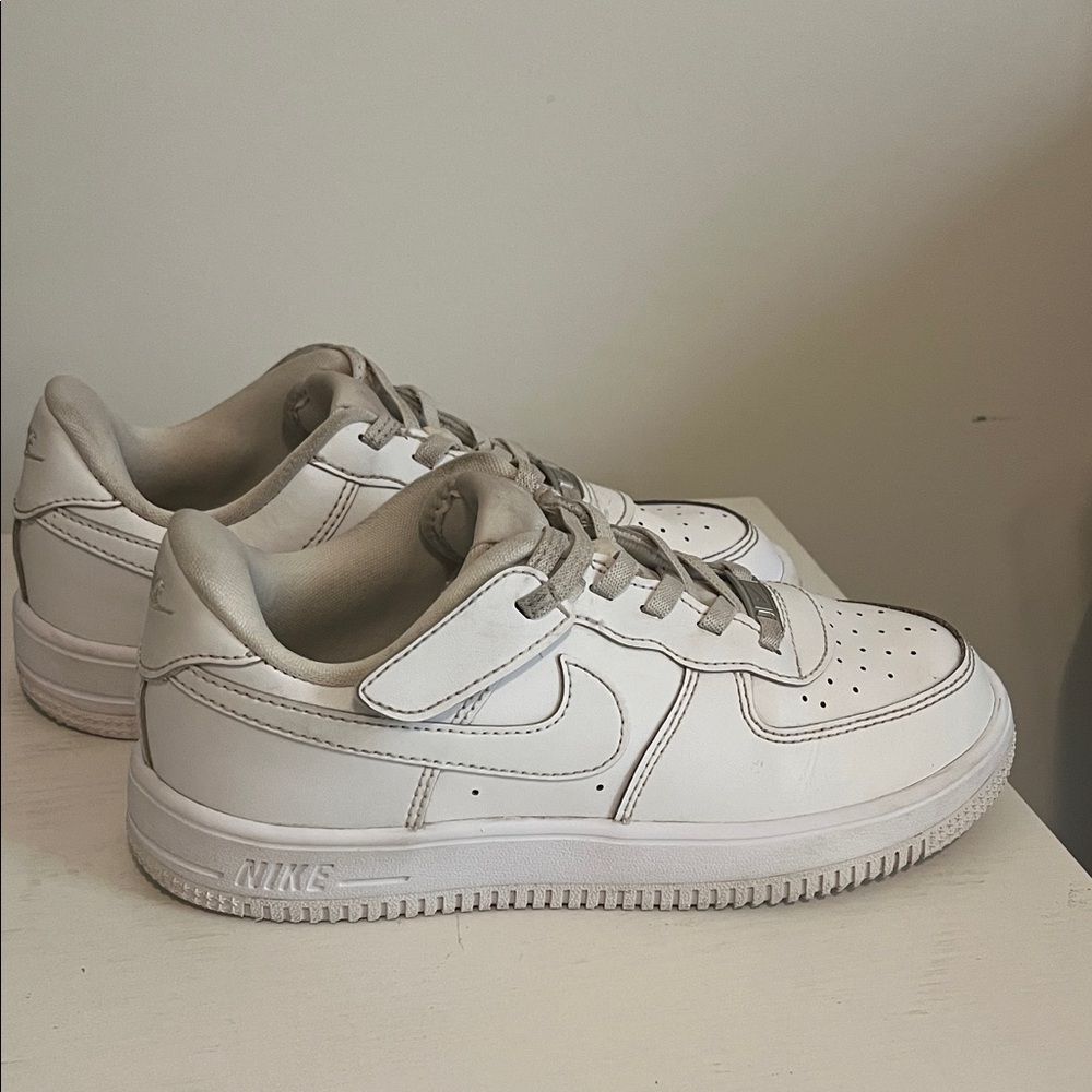 Nike Kids White and Light Gray Low-Top Sneakers